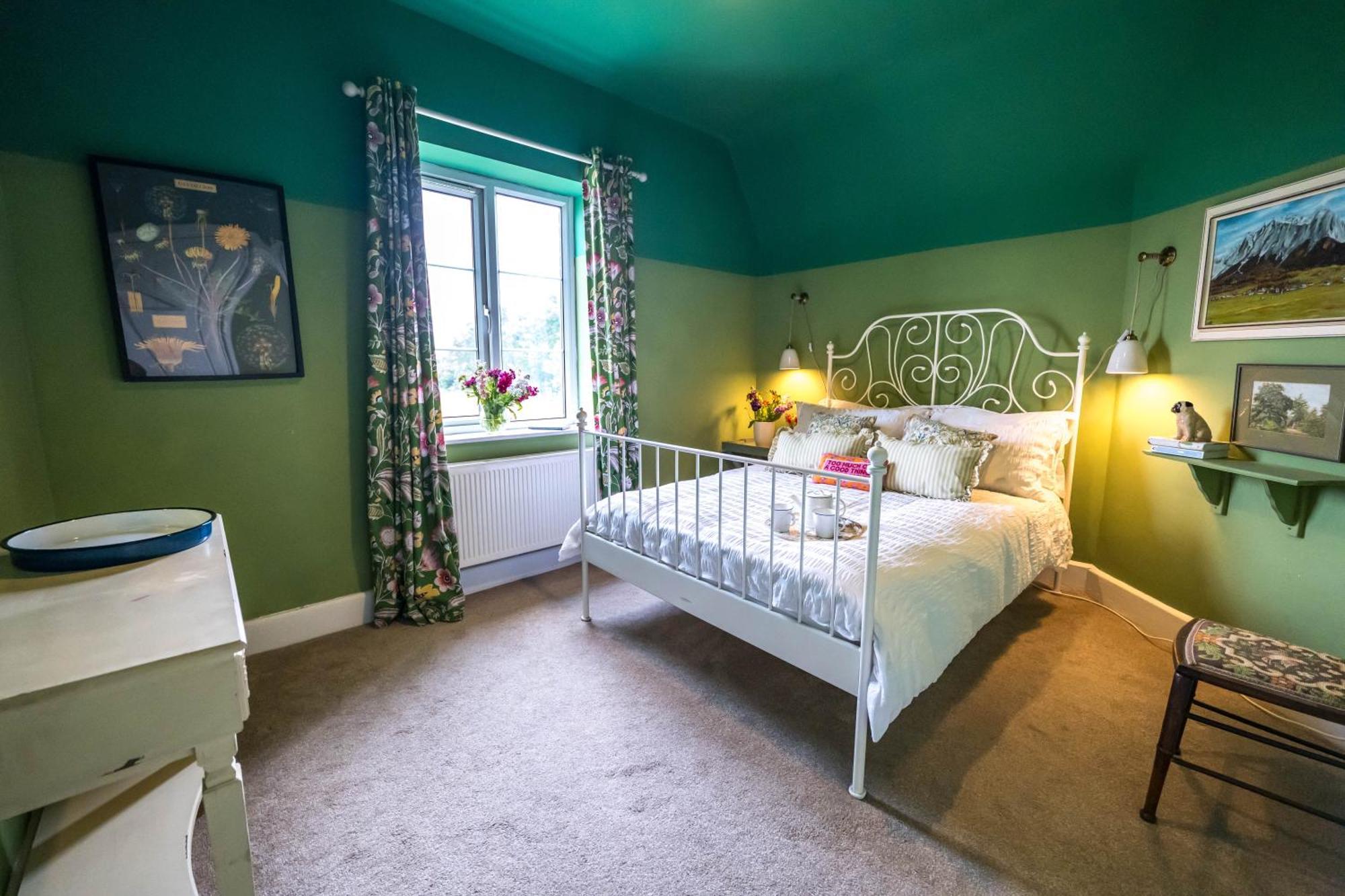 Large Country Cottage, Sleeps 8 - Spa Facilities, Garden Bar, Catering Services, Free Parking, Nature Reserve, Hen Parties Scunthorpe Eksteriør billede