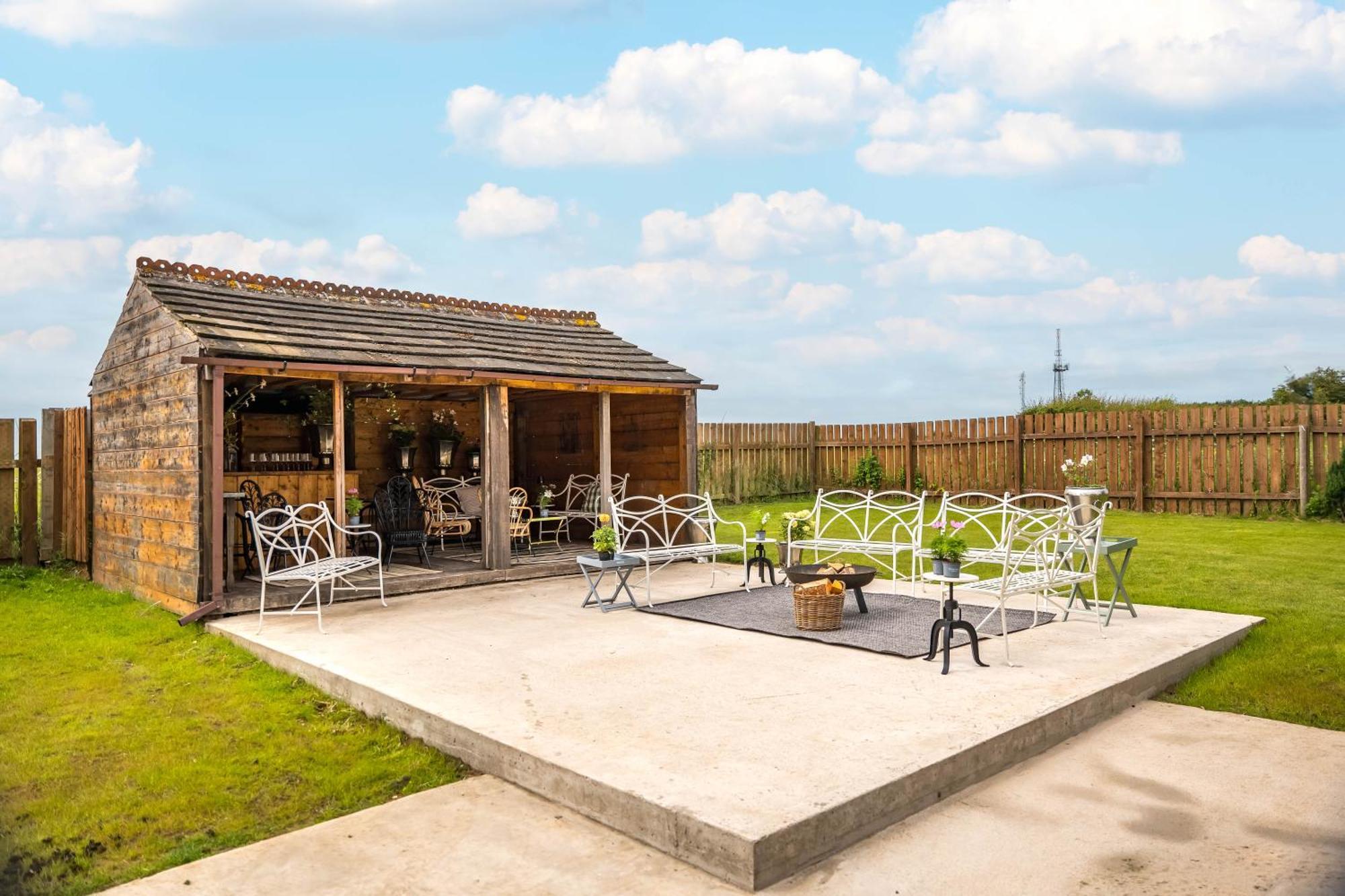Large Country Cottage, Sleeps 8 - Spa Facilities, Garden Bar, Catering Services, Free Parking, Nature Reserve, Hen Parties Scunthorpe Eksteriør billede